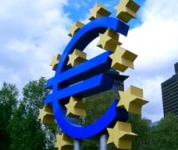 �h�C�c�E�t�����N�t���g�ɐ݂���ꂽ���B������s�O�L��